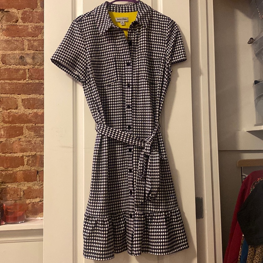 Houndstooth, button front dress with collar